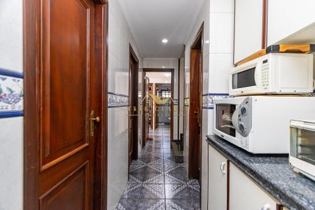 2_photo/94dcfb3b1f.bb43c42e99f1fbec-ATLAS-b9f9b17b-b5b5-4fbc-8fbf-2e1b382bc4b7.jpg de casa à venda com 5 quartos, 529m² em Boqueirão, Curitiba