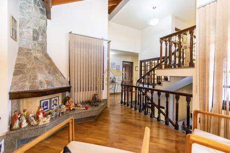 8_photo/94dcfb3b1f.bb43c42e99f1fbec-ATLAS-c4f4bb43-6dca-4527-aae0-2f09441fa7f8.jpg de casa à venda com 5 quartos, 529m² em Boqueirão, Curitiba