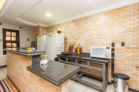 7_photo/94dcfb3b1f.bb43c42e99f1fbec-ATLAS-cbd9ad72-b9a4-463f-915f-7a90ac6afa97.jpg de casa à venda com 5 quartos, 529m² em Boqueirão, Curitiba