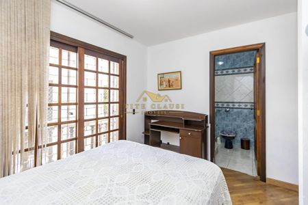 2_photo/94dcfb3b1f.bb43c42e99f1fbec-ATLAS-eb263f07-5bb4-4489-9a8d-1eaba0751d5e.jpg de casa à venda com 5 quartos, 529m² em Boqueirão, Curitiba