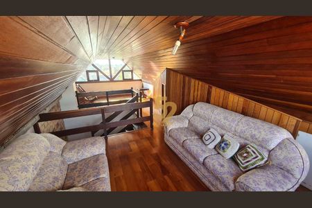 6_photo/94dcfb3b39.393a48a77574fd25-ATLAS-5cefbb4e-9909-45fb-ba43-0a31720c2808.jpg de casa à venda com 3 quartos, 183m² em Boqueirão, Curitiba