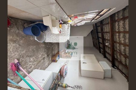 14_photo/94dcfb3b8b.c93c42c5a713747d-ATLAS-e7ed759c-0a48-4dc7-ad10-a30c7927a1e6.jpg de casa à venda com 3 quartos, 120m² em Boqueirão, Curitiba