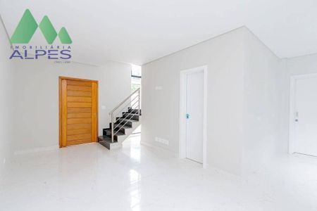 11_photo/94dcfb3b97.a71f5bd965dd441d-ATLAS-b5fe0025-cfff-48c4-9a89-6b245fe6f8ac.jpg de casa à venda com 3 quartos, 123m² em Boqueirão, Curitiba