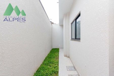 28_photo/94dcfb3b97.ceb390c839ddf4dd-ATLAS-573fd021-1609-430e-98b2-19faa0775d77.jpg de casa à venda com 3 quartos, 129m² em Boqueirão, Curitiba