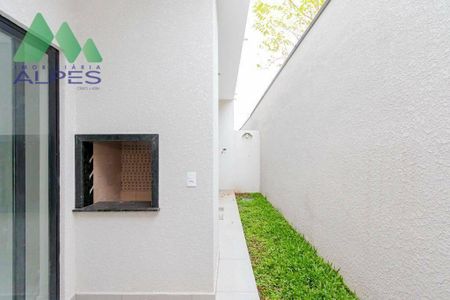 26_photo/94dcfb3b97.ceb390c839ddf4dd-ATLAS-7ba64b28-5c2a-4d50-8592-b51fcf148e9e.jpg de casa à venda com 3 quartos, 129m² em Boqueirão, Curitiba