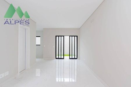 15_photo/94dcfb3b97.ceb390c839ddf4dd-ATLAS-8b0290f2-2641-4611-9c87-3d297accbe6b.jpg de casa à venda com 3 quartos, 129m² em Boqueirão, Curitiba