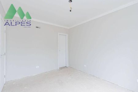 44_photo/94dcfb3b97.ceb390c839ddf4dd-ATLAS-df759900-6aa9-4e97-a06f-e3c64508d12d.jpg de casa à venda com 3 quartos, 129m² em Boqueirão, Curitiba