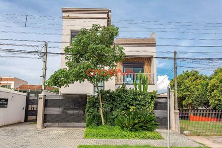 2_photo/94dcfb3bcf.6710884d60b7cc04-ATLAS-85ec92de-040f-40ec-96f5-235c048f1aa5.jpg de casa à venda com 4 quartos, 156m² em Boqueirão, Curitiba