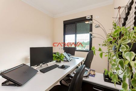 27_photo/94dcfb3bcf.6710884d60b7cc04-ATLAS-ccca1eab-5480-4f53-8156-d2c8c16136f9.jpg de casa à venda com 4 quartos, 156m² em Boqueirão, Curitiba