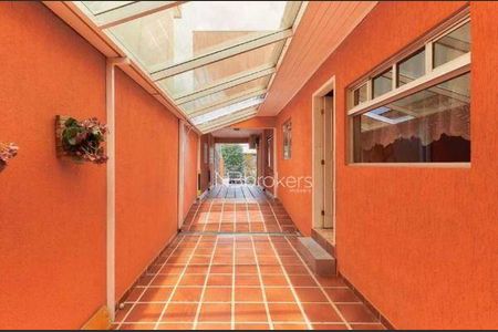 6_photo/94dcfb3c99.2749c335dcf68cb8-ATLAS-03ca27f2-ce23-4fff-a4ef-b027649d74c5.jpg de casa à venda com 4 quartos, 215m² em Boqueirão, Curitiba