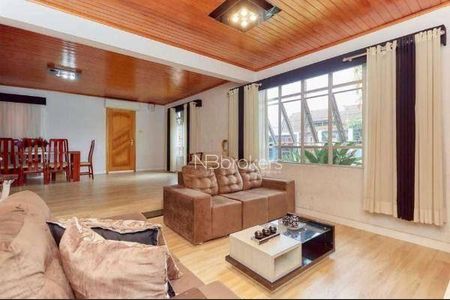 10_photo/94dcfb3c99.2749c335dcf68cb8-ATLAS-052f70bc-e986-4d67-ac27-ead45cf911db.jpg de casa à venda com 4 quartos, 215m² em Boqueirão, Curitiba