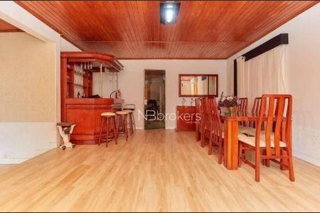 14_photo/94dcfb3c99.2749c335dcf68cb8-ATLAS-4b0d28ba-fdde-4b8e-9801-794a982f51b8.jpg de casa à venda com 4 quartos, 215m² em Boqueirão, Curitiba