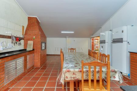 6_photo/94dcfb3c99.2749c335dcf68cb8-ATLAS-546d2978-3494-4460-bd2d-a8a3bc9e0b67.jpg de casa à venda com 4 quartos, 215m² em Boqueirão, Curitiba