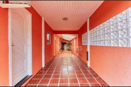 4_photo/94dcfb3c99.2749c335dcf68cb8-ATLAS-5cf4e1a3-9073-4723-afb1-0be50d82f40c.jpg de casa à venda com 4 quartos, 215m² em Boqueirão, Curitiba