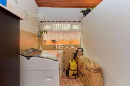 20_photo/94dcfb3c99.2749c335dcf68cb8-ATLAS-612b87fb-008f-4a16-9615-c9d4a17101a5.jpg de casa à venda com 4 quartos, 215m² em Boqueirão, Curitiba