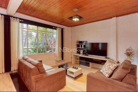 11_photo/94dcfb3c99.2749c335dcf68cb8-ATLAS-66fab056-6912-4fa3-9446-491e38adf6b8.jpg de casa à venda com 4 quartos, 215m² em Boqueirão, Curitiba