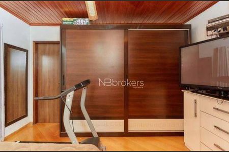 27_photo/94dcfb3c99.2749c335dcf68cb8-ATLAS-96f69ae0-7ab8-4e9d-a246-dca61057add6.jpg de casa à venda com 4 quartos, 215m² em Boqueirão, Curitiba