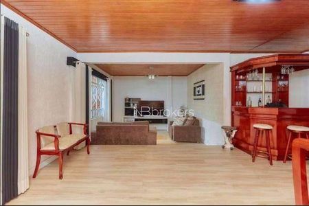 9_photo/94dcfb3c99.2749c335dcf68cb8-ATLAS-98b06f6a-2c3b-4ce1-a661-2c406345cfa8.jpg de casa à venda com 4 quartos, 215m² em Boqueirão, Curitiba