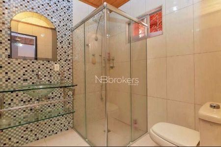 6_photo/94dcfb3c99.2749c335dcf68cb8-ATLAS-c9681266-ff46-4e21-a6d7-af800a04df16.jpg de casa à venda com 4 quartos, 215m² em Boqueirão, Curitiba