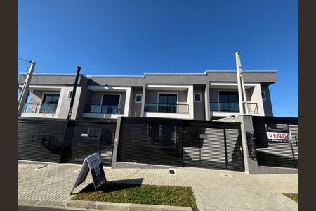 2_photo/94dcfb3d4f.5b63f18bcccc212e-ATLAS-6bb38eba-88d1-40d2-b258-22a35467811a.jpg de casa à venda com 3 quartos, 106m² em Boqueirão, Curitiba