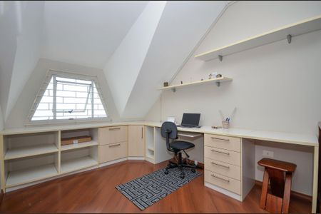 3_photo/94dcfb3d7f.b276584ed59dde60-ATLAS-27292876-dcf3-4192-bad4-646a80da7e56.jpg de casa à venda com 4 quartos, 166m² em Xaxim, Curitiba