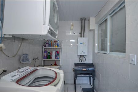 5_photo/94dcfb3d7f.b276584ed59dde60-ATLAS-3a57537e-2c7c-42b3-bc9a-4362a42539b9.jpg de casa à venda com 4 quartos, 166m² em Xaxim, Curitiba