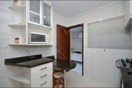 11_photo/94dcfb3d7f.b276584ed59dde60-ATLAS-60e837f5-315b-4e01-b5a6-19ca9130a9bf.jpg de casa à venda com 4 quartos, 166m² em Xaxim, Curitiba