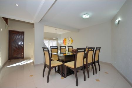 11_photo/94dcfb3d7f.b276584ed59dde60-ATLAS-6c5e30ae-a976-41b0-b1eb-03b6b7fd6c79.jpg de casa à venda com 4 quartos, 166m² em Xaxim, Curitiba