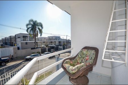 6_photo/94dcfb3d7f.b276584ed59dde60-ATLAS-95ea3670-c19e-4b0d-a67b-2120103aa557.jpg de casa à venda com 4 quartos, 166m² em Xaxim, Curitiba