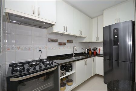 4_photo/94dcfb3d7f.b276584ed59dde60-ATLAS-a931b4d7-6346-4ab1-8b5f-56b12492a1e2.jpg de casa à venda com 4 quartos, 166m² em Xaxim, Curitiba