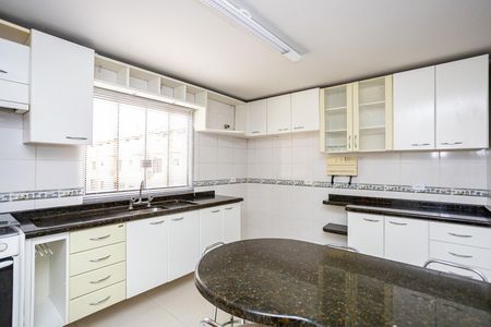 7_photo/94dcfb3d97.1fb0b71ab46b22f7-ATLAS-578d2140-ba66-4e0a-a717-431ad2a8f899.jpg de casa à venda com 3 quartos, 154m² em Xaxim, Curitiba