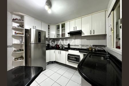 3_photo/94dcfb3d97.1fb0b71ab46b22f7-ATLAS-6421a71c-b732-4b37-8cd1-81f3d10fa0cb.jpg de casa à venda com 5 quartos, 150m² em Xaxim, Curitiba