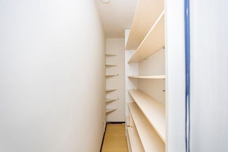 18_photo/94dcfb3d97.1fb0b71ab46b22f7-ATLAS-b32faf53-da77-4569-9c83-c3733e2502bb.jpg de casa à venda com 3 quartos, 154m² em Xaxim, Curitiba