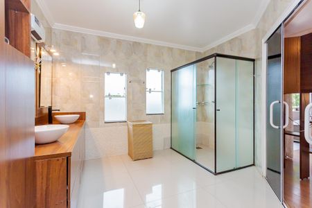 12_photo/94dcfb3e19.94eccd8fc9add72f-ATLAS-01fc0e44-55e2-452e-ad83-29d69c1644ee.jpg de casa à venda com 4 quartos, 350m² em Xaxim, Curitiba