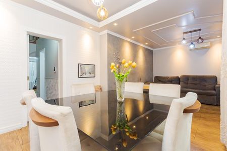 10_photo/94dcfb3e19.94eccd8fc9add72f-ATLAS-4371c2dc-5244-43b1-9f3f-9eff74eb13cf.jpg de casa à venda com 4 quartos, 350m² em Xaxim, Curitiba