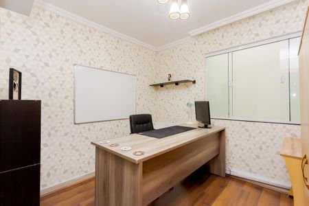 8_photo/94dcfb3e19.94eccd8fc9add72f-ATLAS-52be2640-fb3c-4908-ad5d-8aa5fe454c87.jpg de casa à venda com 4 quartos, 350m² em Xaxim, Curitiba