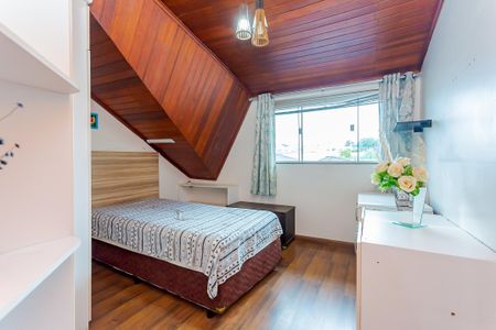 12_photo/94dcfb3e19.94eccd8fc9add72f-ATLAS-57b364ca-322e-405e-994b-1ca5e3e51848.jpg de casa à venda com 4 quartos, 350m² em Xaxim, Curitiba