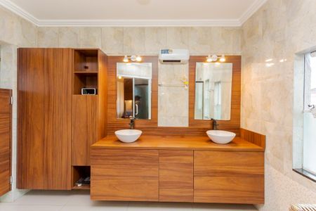 10_photo/94dcfb3e19.94eccd8fc9add72f-ATLAS-876c6663-d4cd-4e5d-9b99-119ada922090.jpg de casa à venda com 4 quartos, 350m² em Xaxim, Curitiba