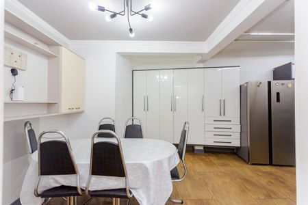 15_photo/94dcfb3e19.94eccd8fc9add72f-ATLAS-8ca662a8-e57c-4d95-9e9a-6327f92d6aca.jpg de casa à venda com 4 quartos, 350m² em Xaxim, Curitiba