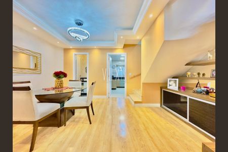 3_photo/94dcfb3ed5.04f4efb4ec0e2ec3-ATLAS-5d3c0ec5-a942-4ee6-8389-27c4d95b1327.jpg de casa à venda com 0 quarto, 173m² em Xaxim, Curitiba