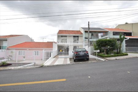 32_photo/94dcfb3f2b.413b54f4bf74f905-ATLAS-ac017a9d-94bd-45ad-a692-3b1f98e16f3f.jpg de casa à venda com 3 quartos, 104m² em Xaxim, Curitiba