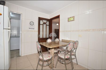 14_photo/94dcfb3f2b.413b54f4bf74f905-ATLAS-e014af84-eb01-4439-9742-0011dd8930b8.jpg de casa à venda com 3 quartos, 104m² em Xaxim, Curitiba