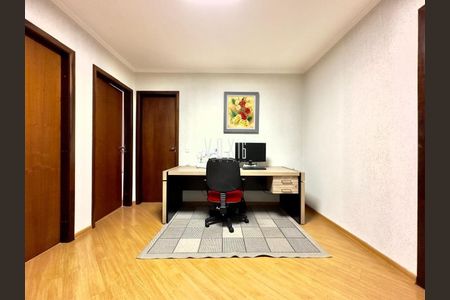 3_photo/94dcfb3f4f.fab4721eb95379fc-ATLAS-09c6efa4-cd0b-4e81-a15f-0eb278f5c774.jpg de casa à venda com 0 quarto, 237m² em Xaxim, Curitiba