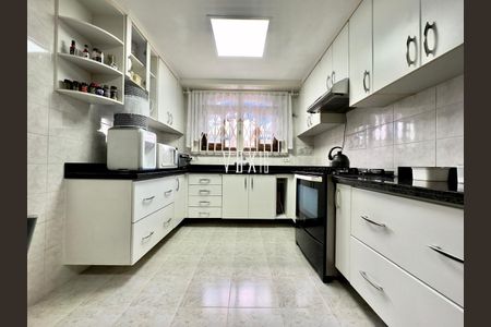 9_photo/94dcfb3f4f.fab4721eb95379fc-ATLAS-1d1cbff5-5c1d-43b9-b891-041c7ee76f94.jpg de casa à venda com 0 quarto, 237m² em Xaxim, Curitiba