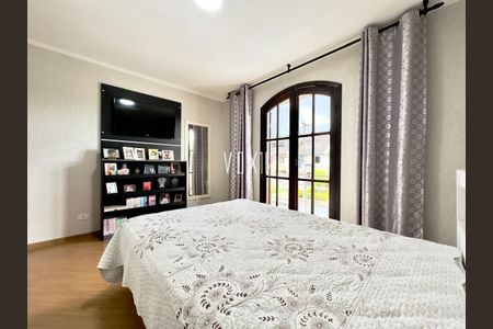 44_photo/94dcfb3f4f.fab4721eb95379fc-ATLAS-4b891329-263f-40df-bb42-51be84b1258e.jpg de casa à venda com 0 quarto, 237m² em Xaxim, Curitiba