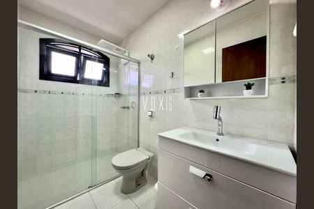 5_photo/94dcfb3f4f.fab4721eb95379fc-ATLAS-69e5854d-827a-4b04-b044-8d8331c83bea.jpg de casa à venda com 0 quarto, 237m² em Xaxim, Curitiba