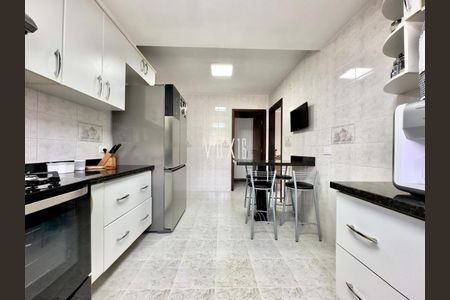 23_photo/94dcfb3f4f.fab4721eb95379fc-ATLAS-ea9b3435-25f0-40ff-ba10-4b868447fead.jpg de casa à venda com 0 quarto, 237m² em Xaxim, Curitiba