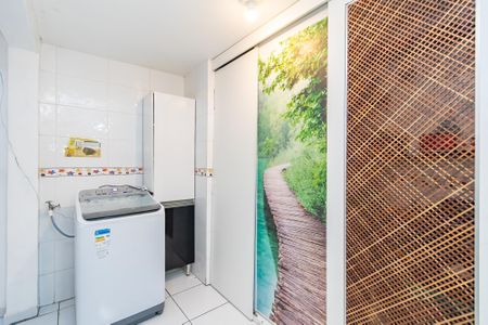 28_photo/94dcfb3f7f.f9fd596f8c1c84e9-ATLAS-2694ac0c-76aa-4ad6-8afa-7f44e56fc1ed.jpg de casa à venda com 3 quartos, 115m² em Xaxim, Curitiba