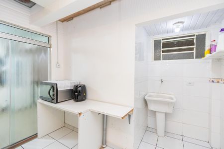 30_photo/94dcfb3f7f.f9fd596f8c1c84e9-ATLAS-c87e7b63-7bb1-413b-a008-5f716dd50edb.jpg de casa à venda com 3 quartos, 115m² em Xaxim, Curitiba