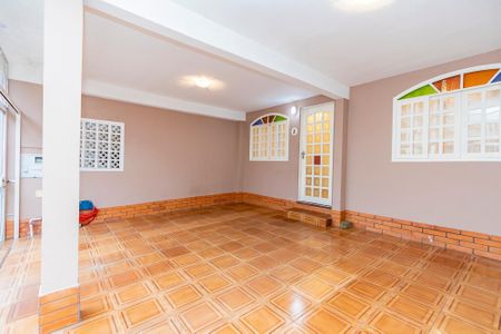 4_photo/94dcfb3f7f.f9fd596f8c1c84e9-ATLAS-ccf699a6-207b-4ee8-9225-83ef492e090c.jpg de casa à venda com 3 quartos, 115m² em Xaxim, Curitiba